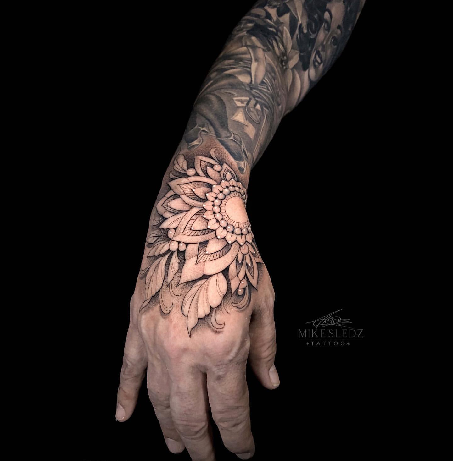 3D tattoos for men hand 0054