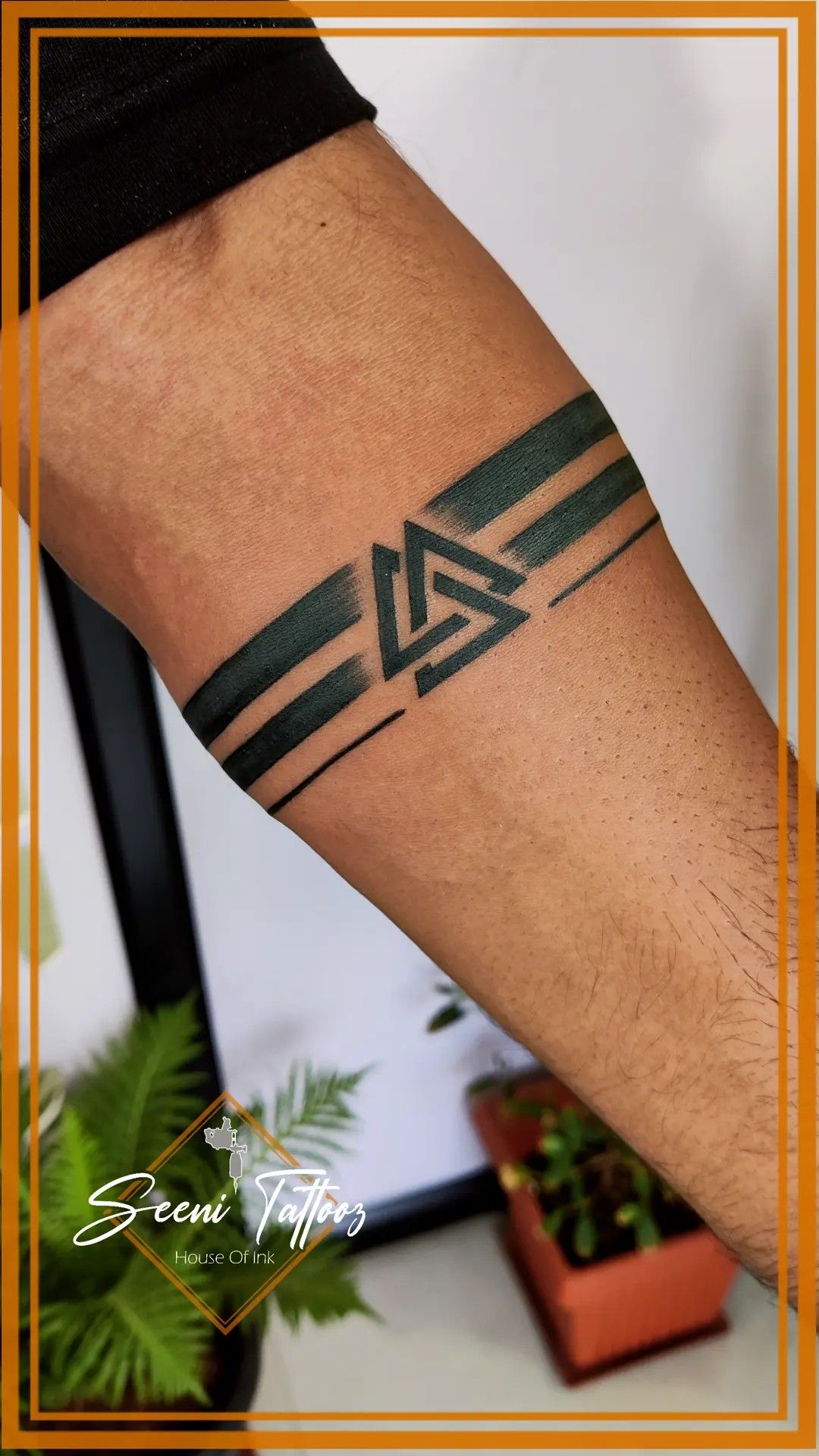 arm band tattoos for men