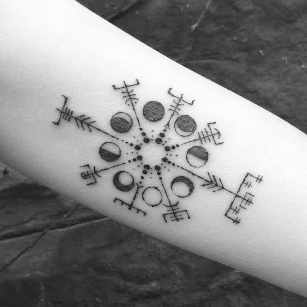 arrow with compass tattoo designs for men 0034