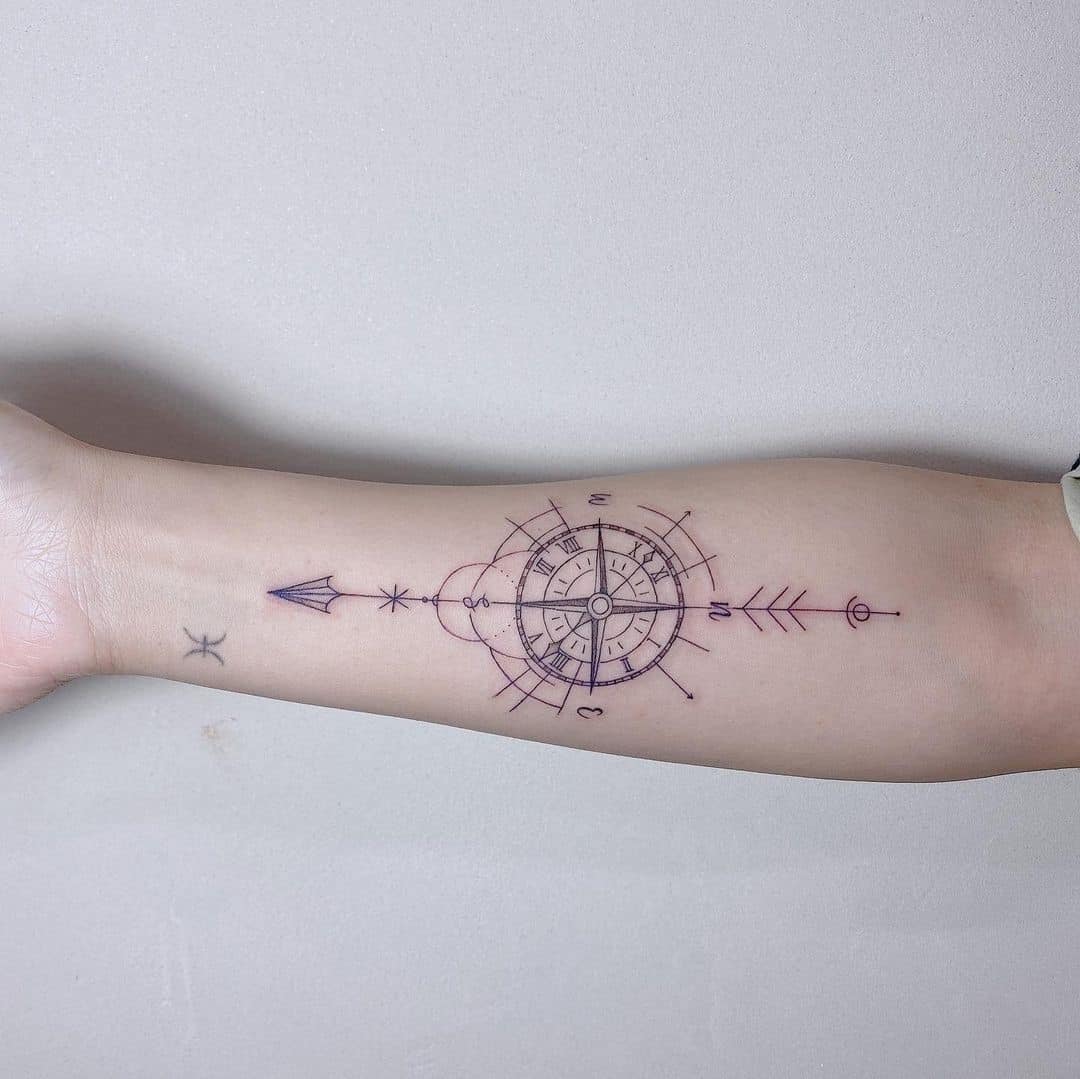 arrow with compass tattoo designs for men 0036