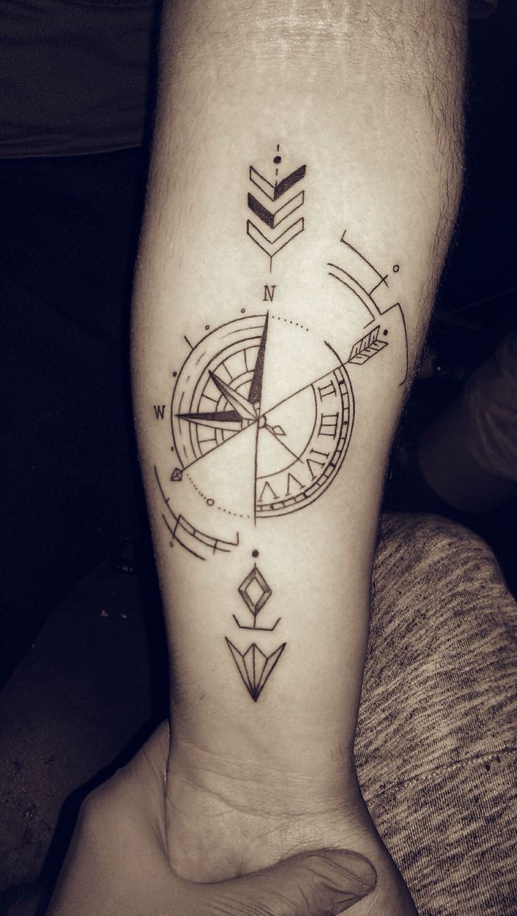 arrow with compass tattoo designs for men 0053