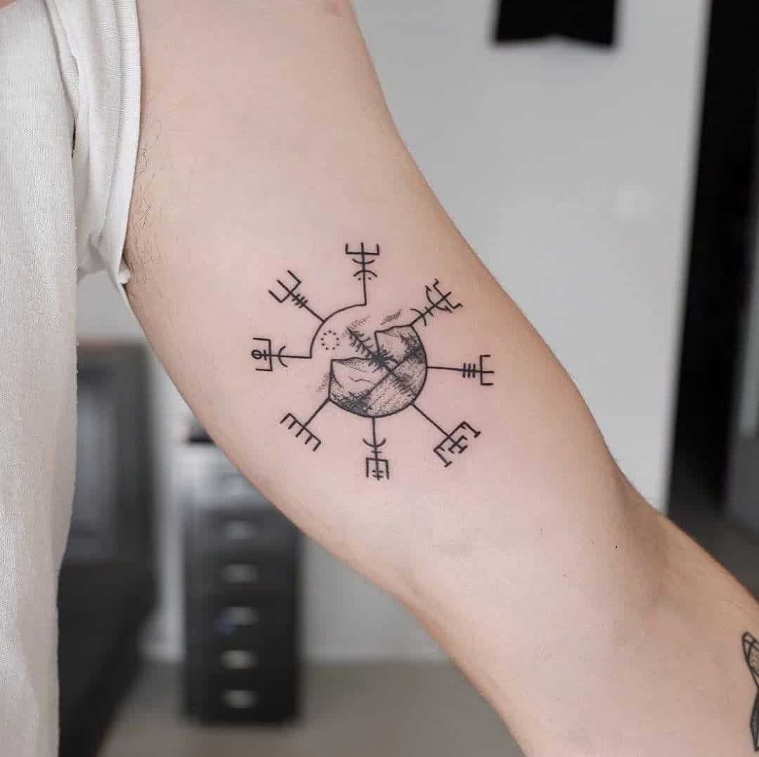 arrow with compass tattoo designs for men 0086