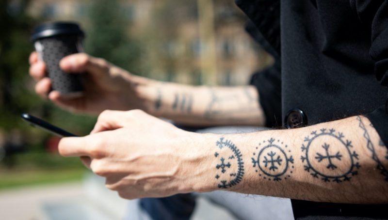 artistic abstract tattoos for men