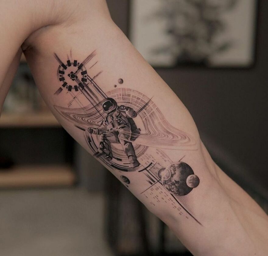 astronaut tattoos for men 0019