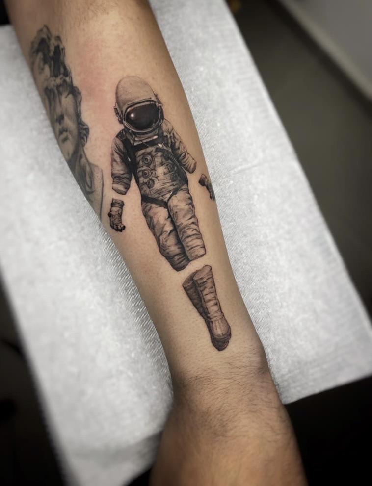 astronaut tattoos for men 0068