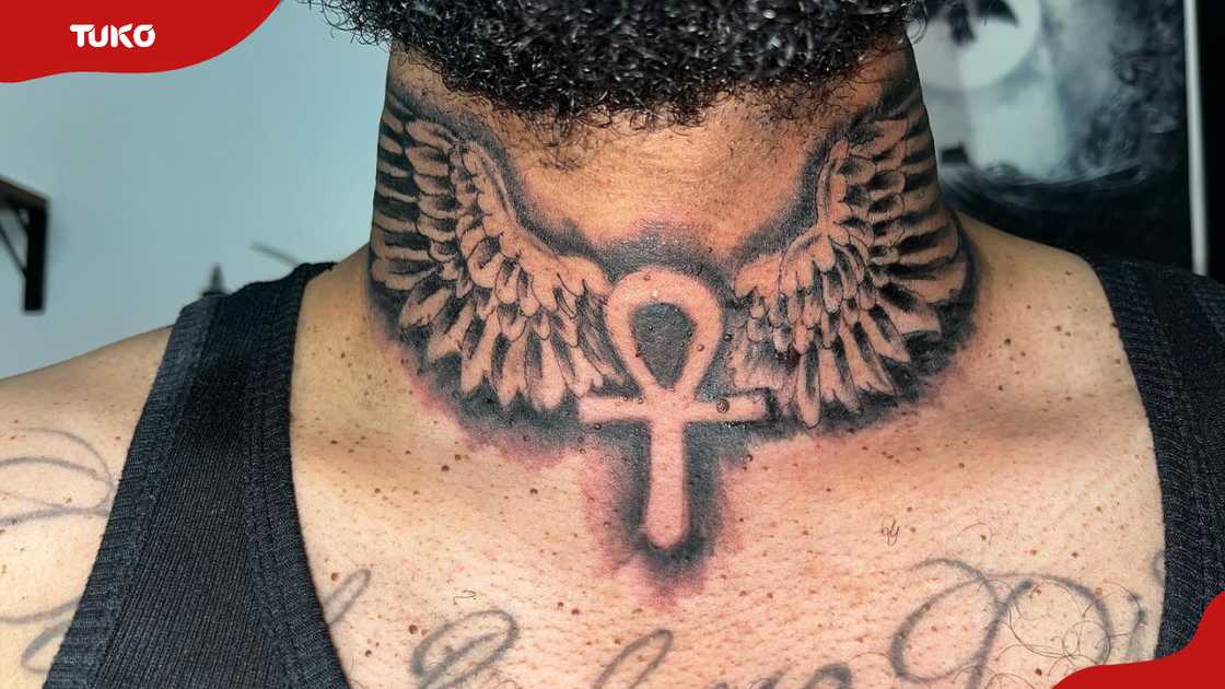 back of neck tattoos for men 0032