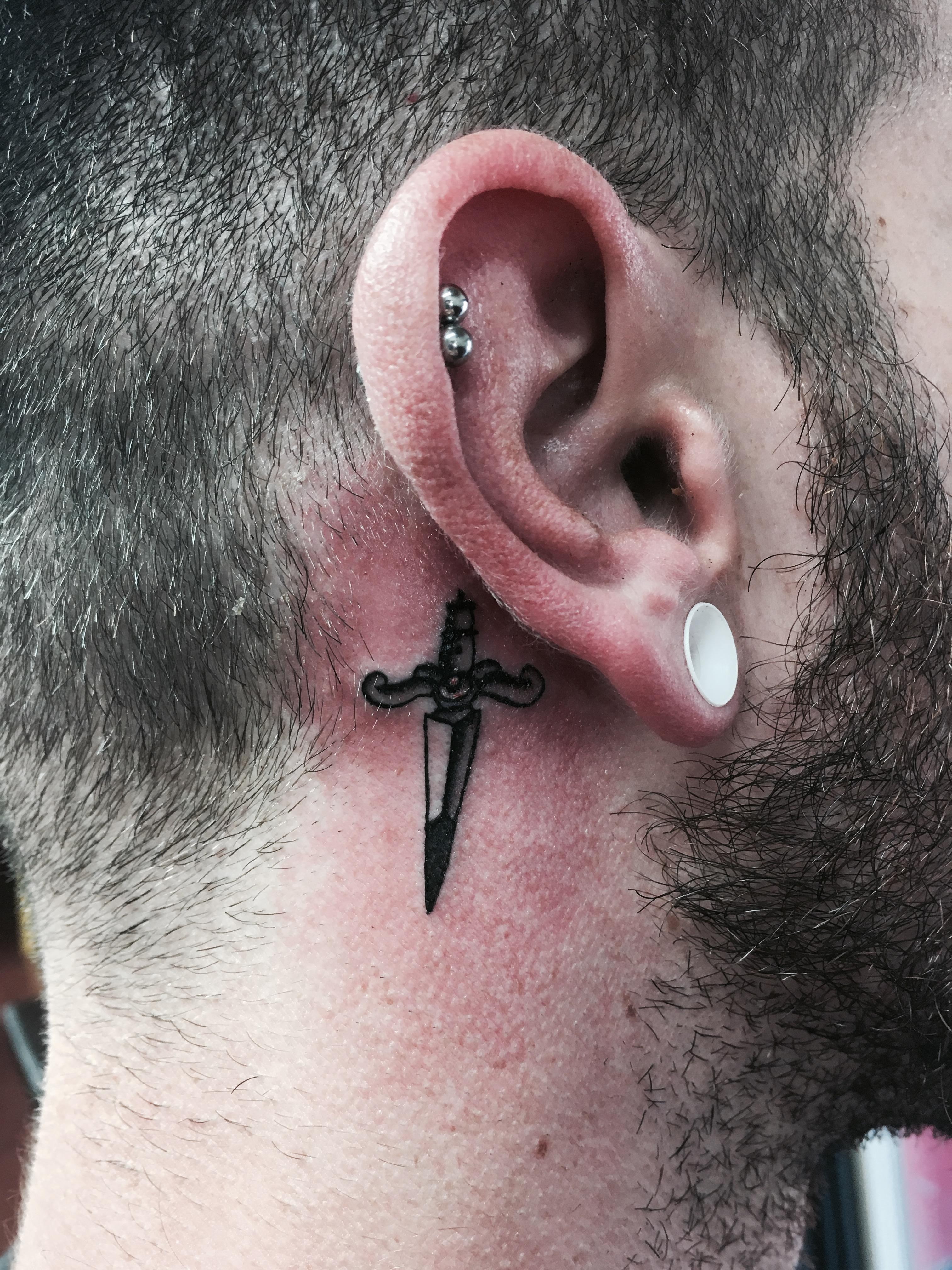 behind the ear tattoos for men 0065