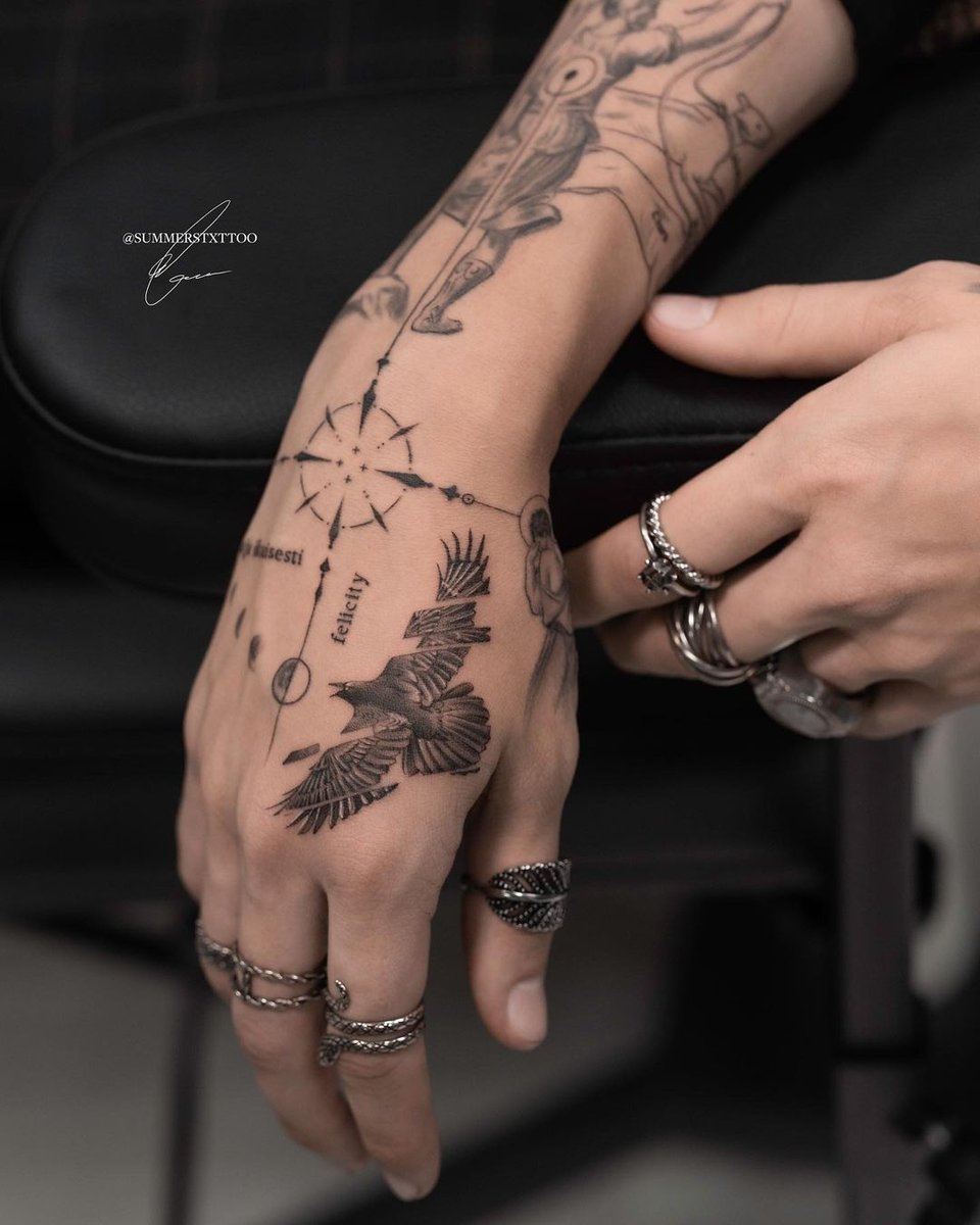 best tattoo on hand for men 0014