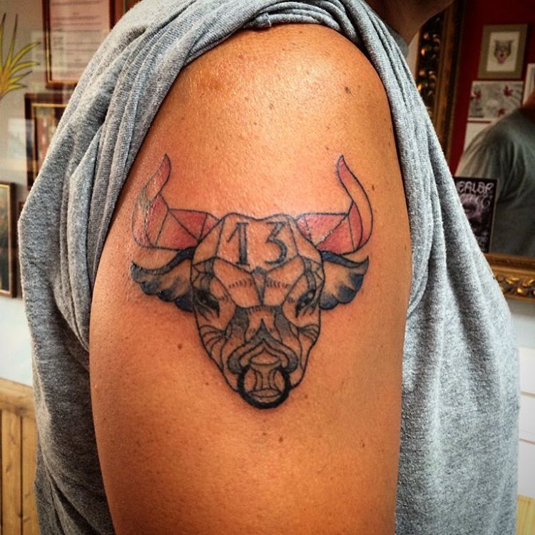 bull tattoos for men 0094