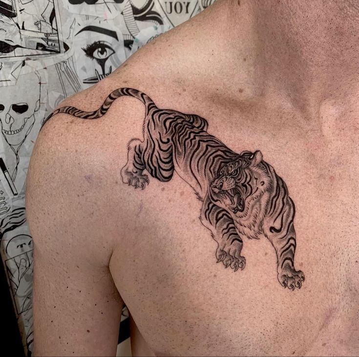 collar bone tattoos for men 0096