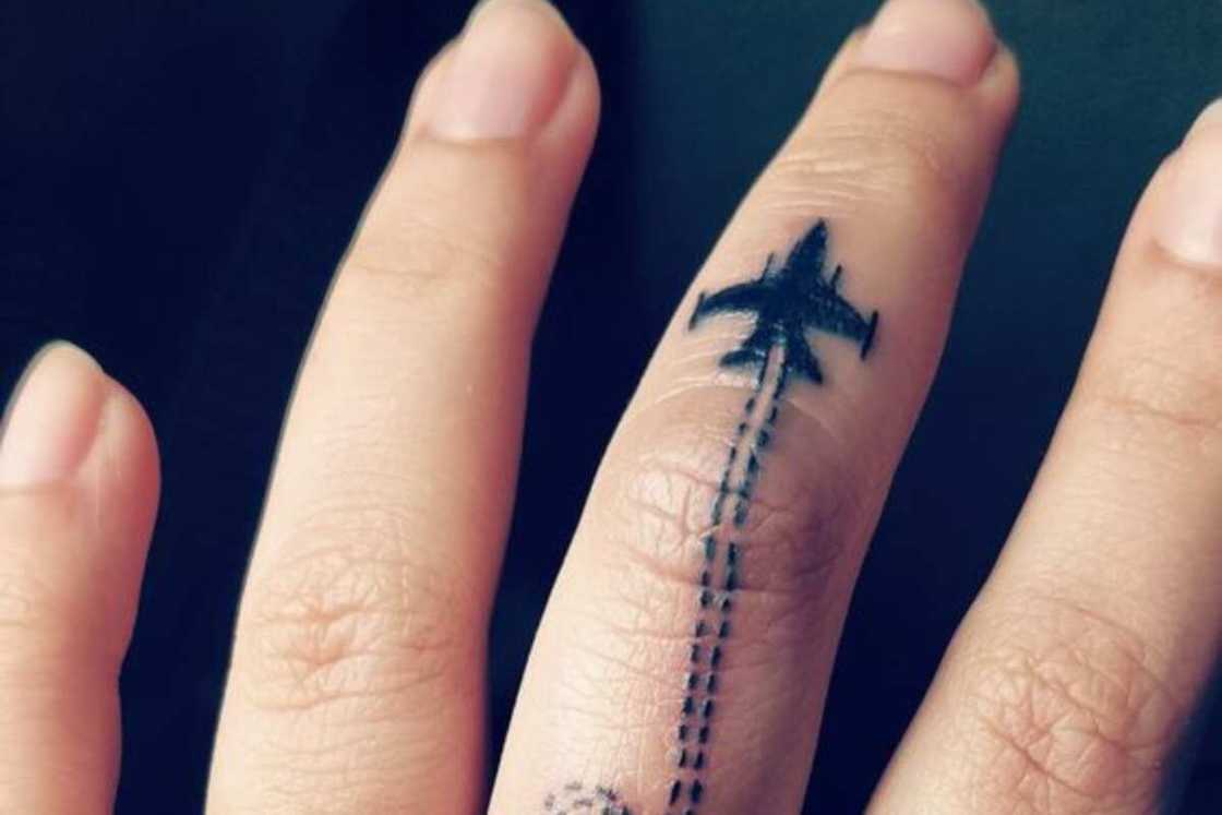 creative designs for finger tattoos for men