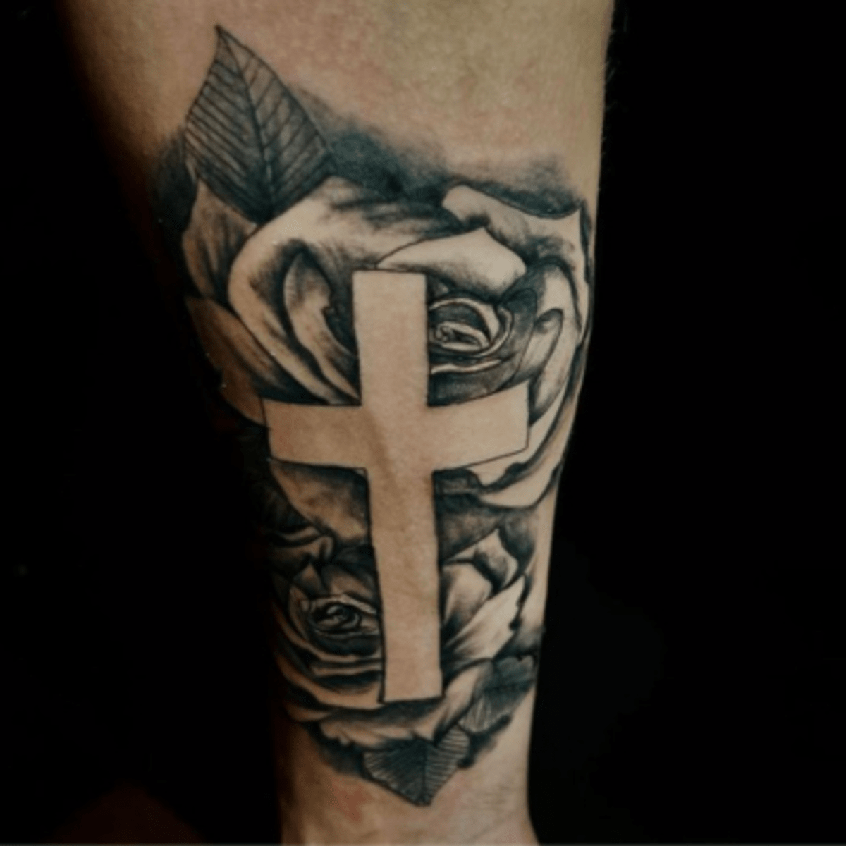 Cross with wings tattoos for men 0040