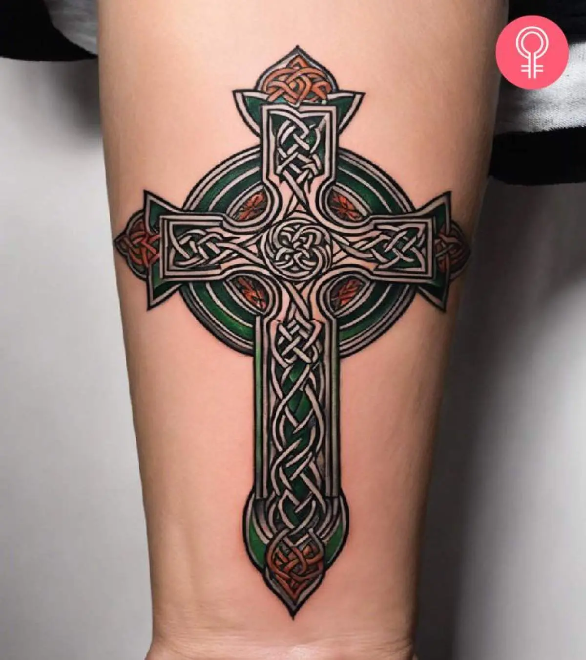 Cross with wings tattoos for men 0047