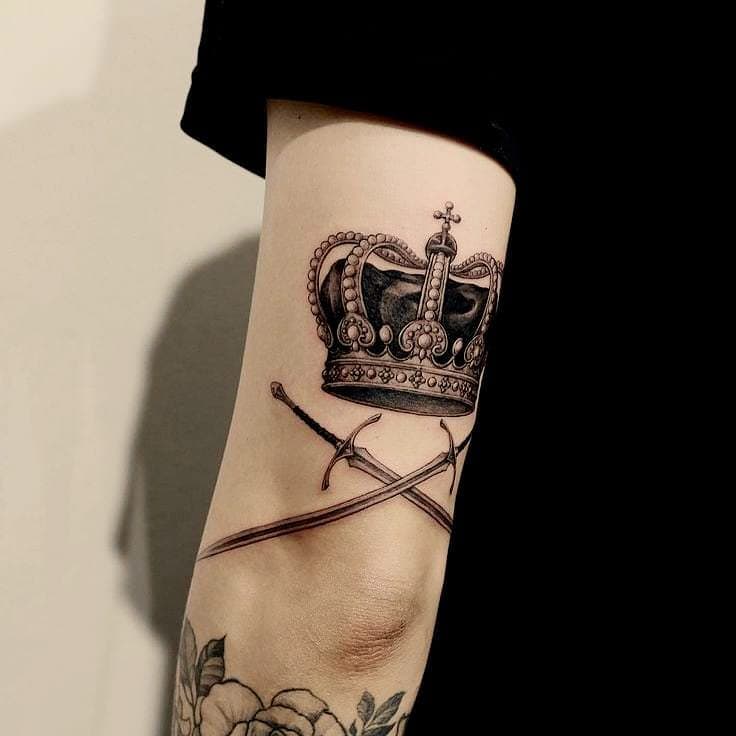 Crown tattoos for men 0045