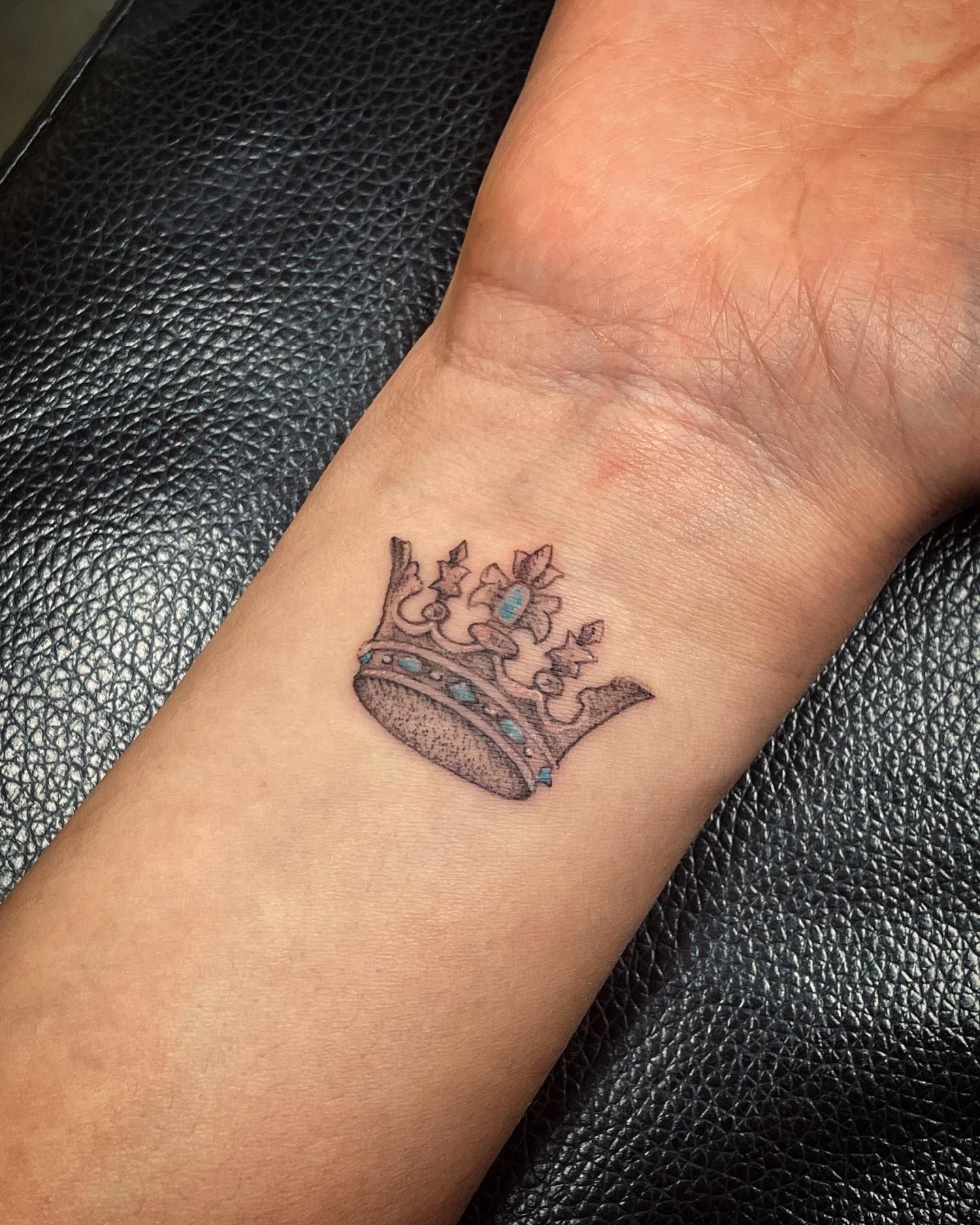 Crown tattoos for men 0075