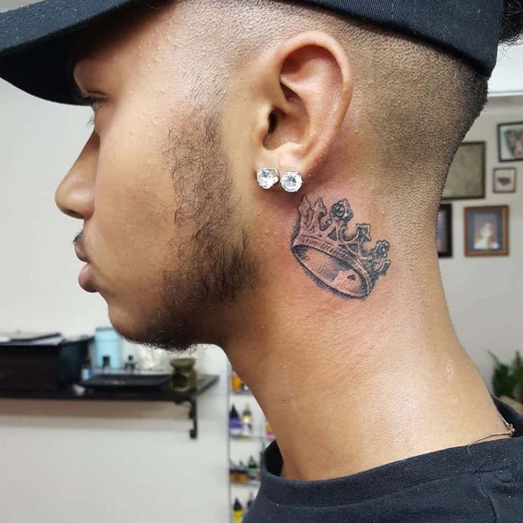 Crown tattoos for men 0080