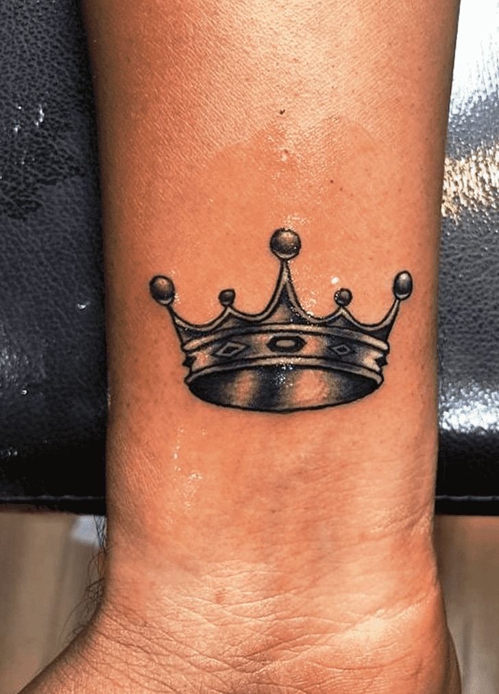 Crown tattoos for men 0088