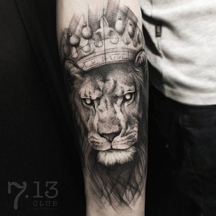 Crown tattoos for men 0090