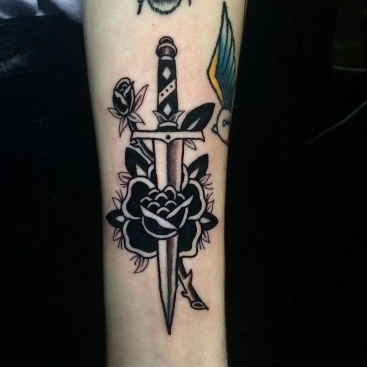 dagger tattoos for men 0019