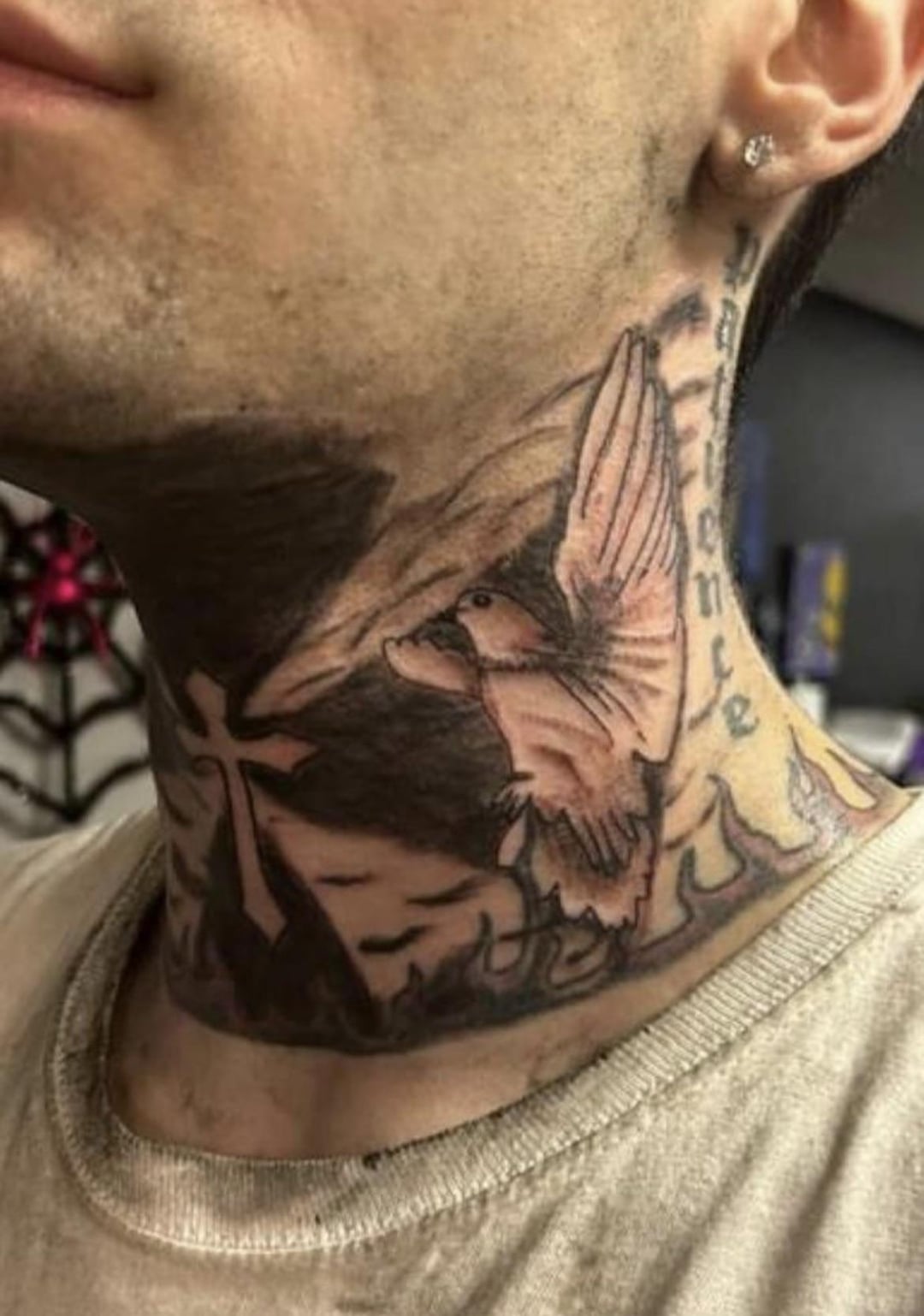 dove neck tattoos for men 0058