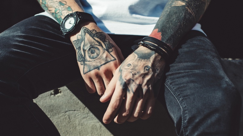 eye hand tattoos for men 0010