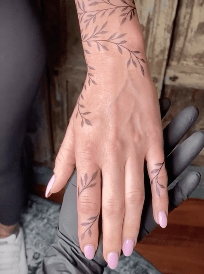 eye hand tattoos for men 0063