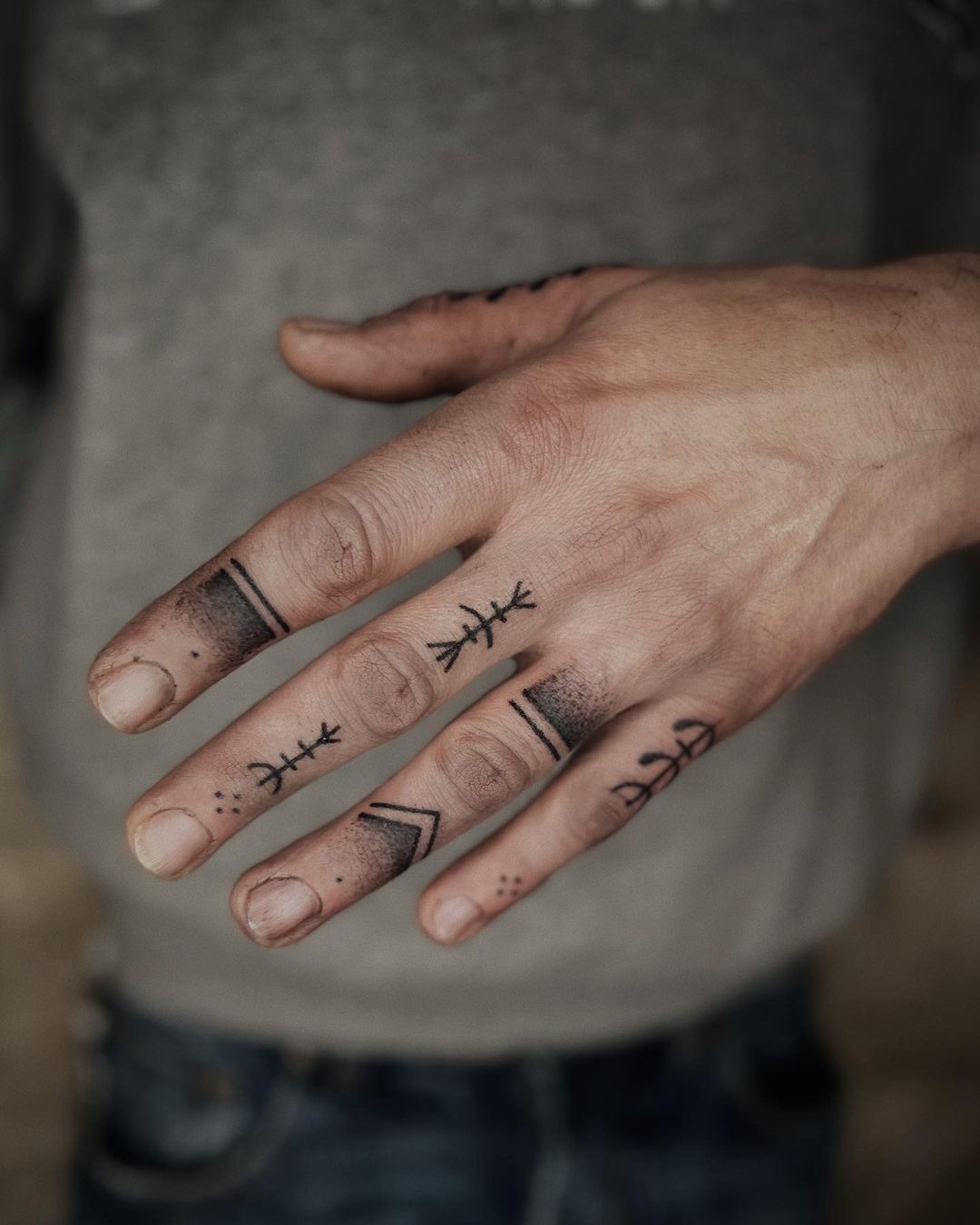 finger tattoos for men 0019