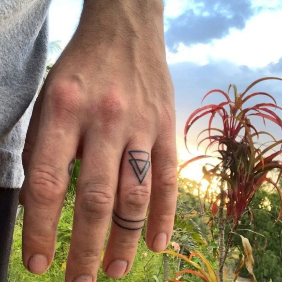 finger tattoos for men 0033