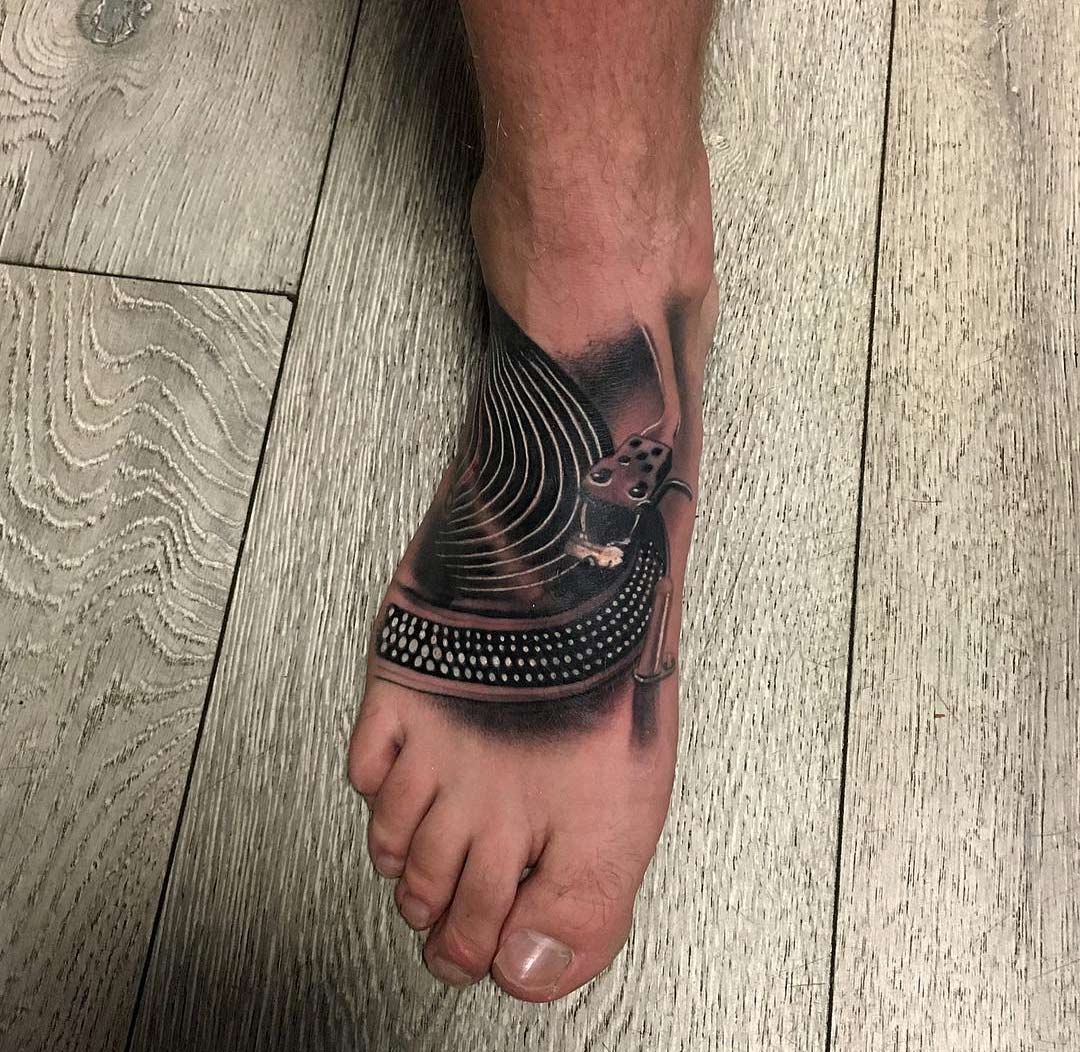 foot tattoos for men 0019