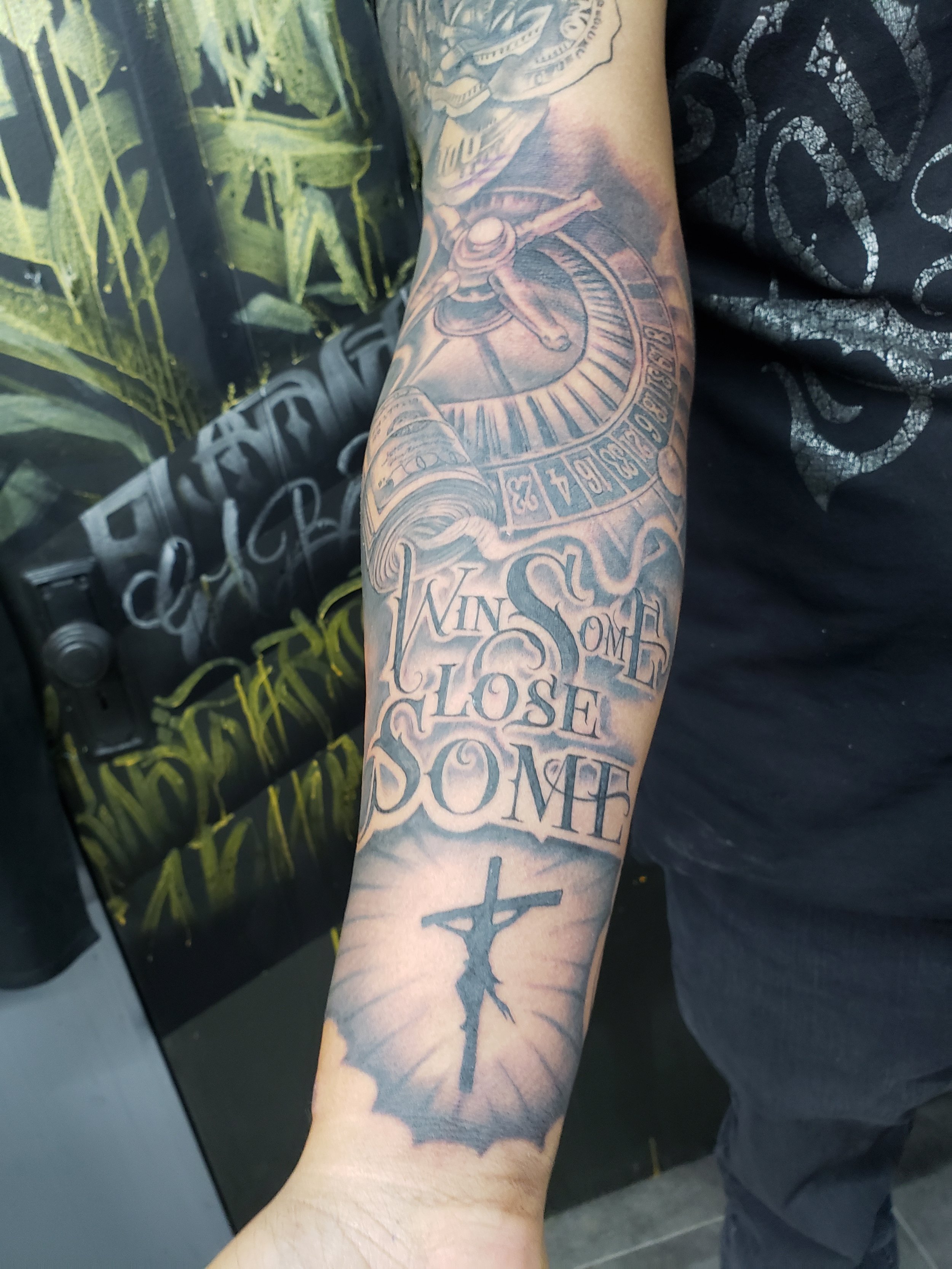 upper sleeve tattoo ideas for black men 0017