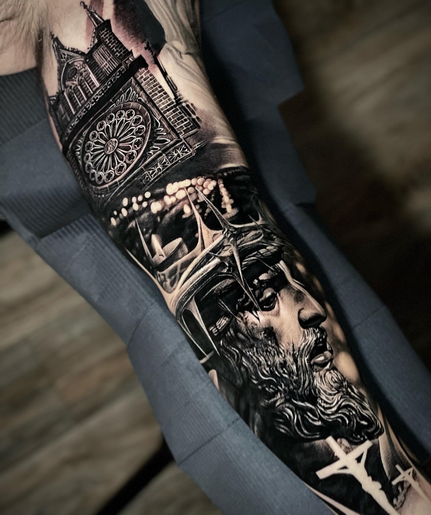 upper sleeve tattoo ideas for black men 0028