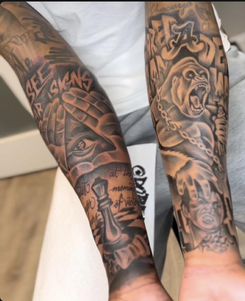 upper sleeve tattoo ideas for black men 0029