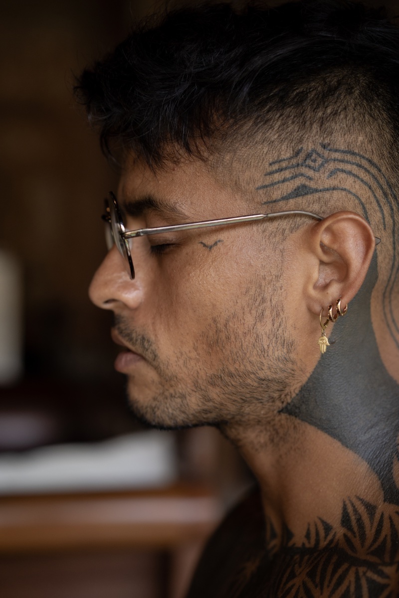 front neck tattoos for men 0076