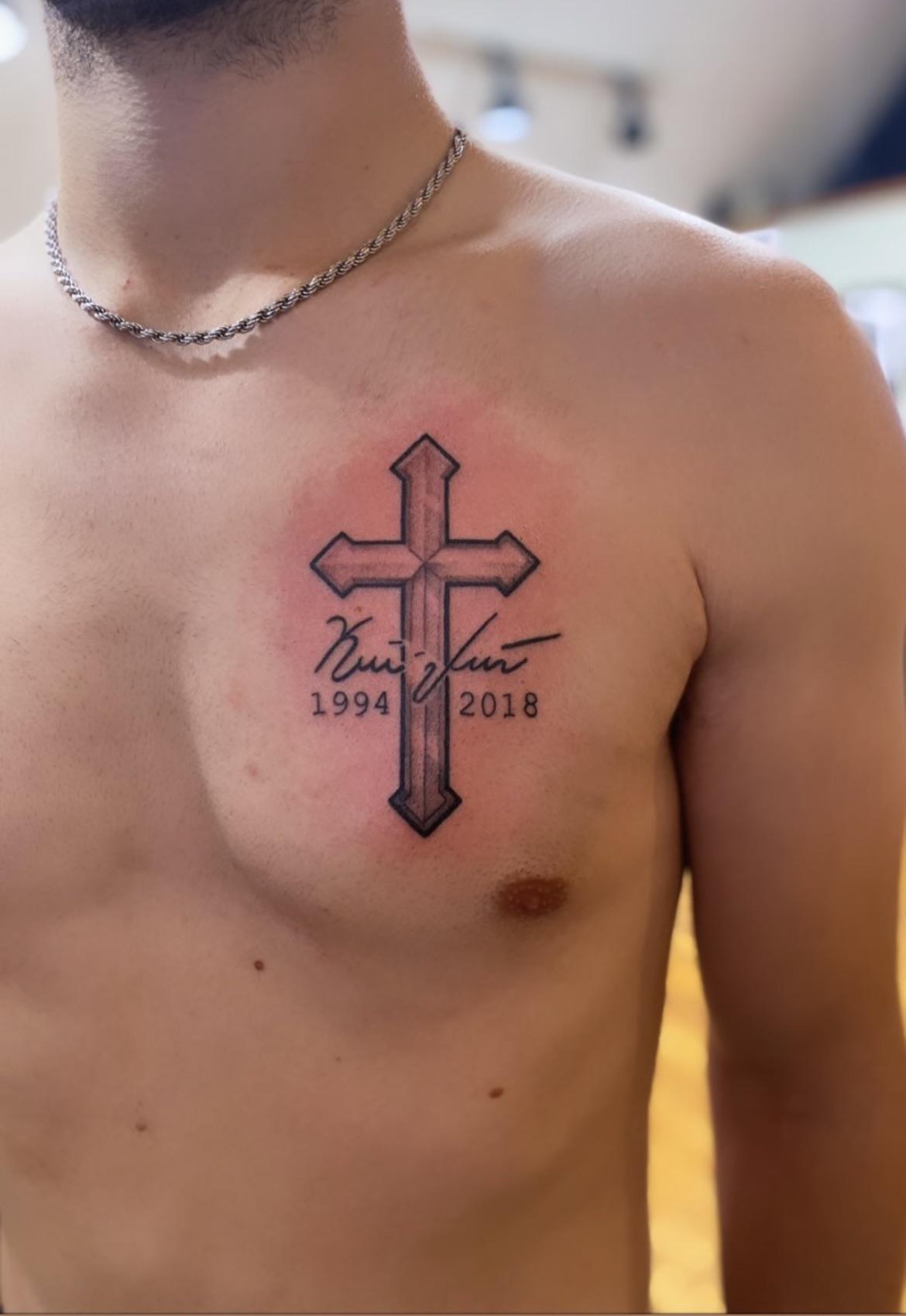 half chest tattoos for men 0032