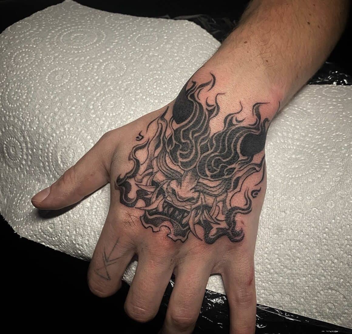 hand hand tattoos for men