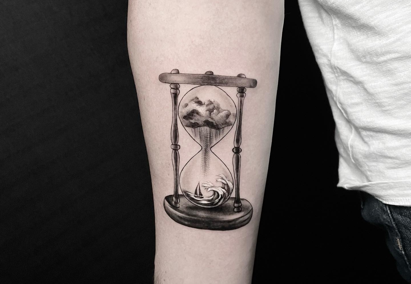 hourglass tattoos for men 0020