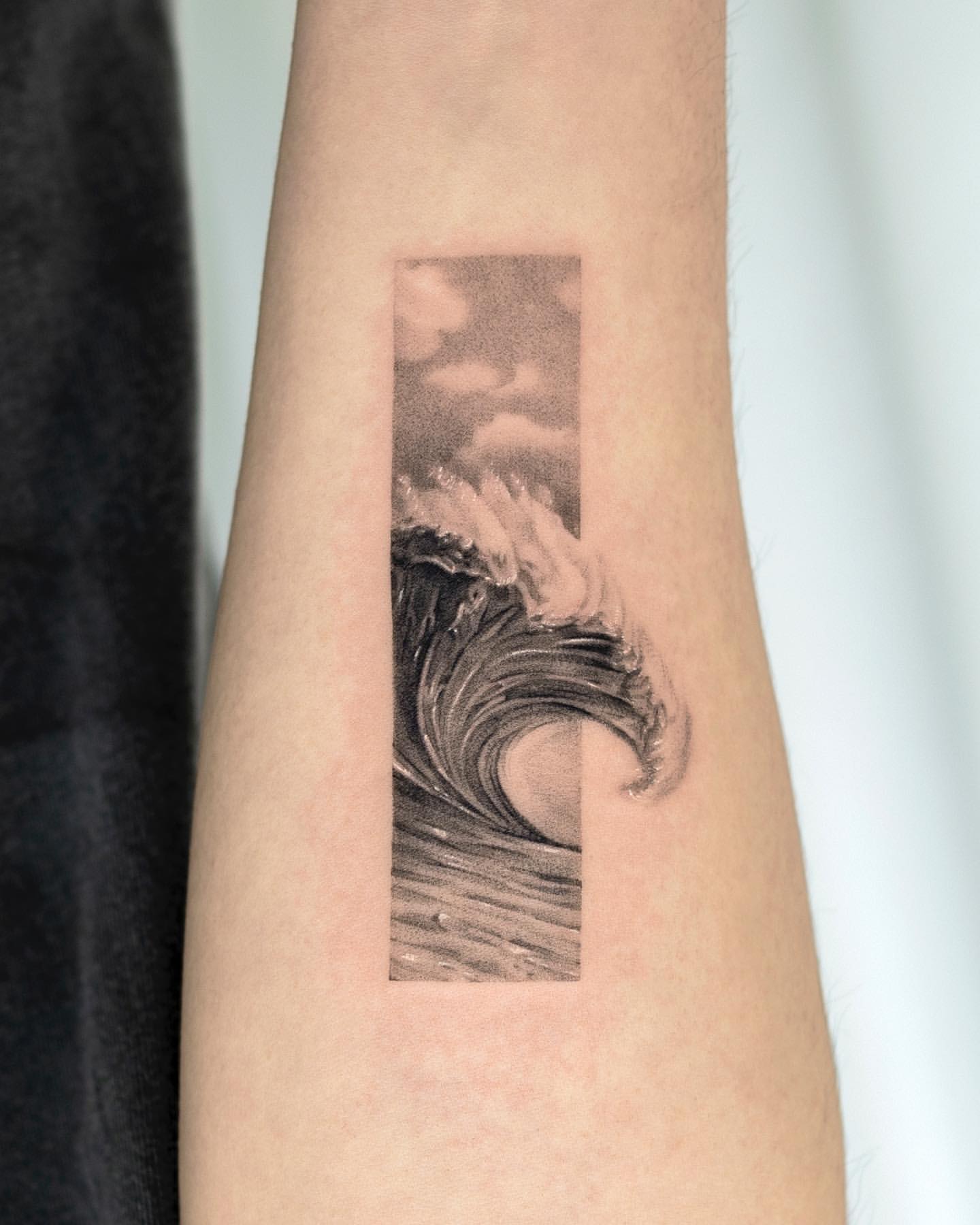 intricate ocean wave tattoos for men