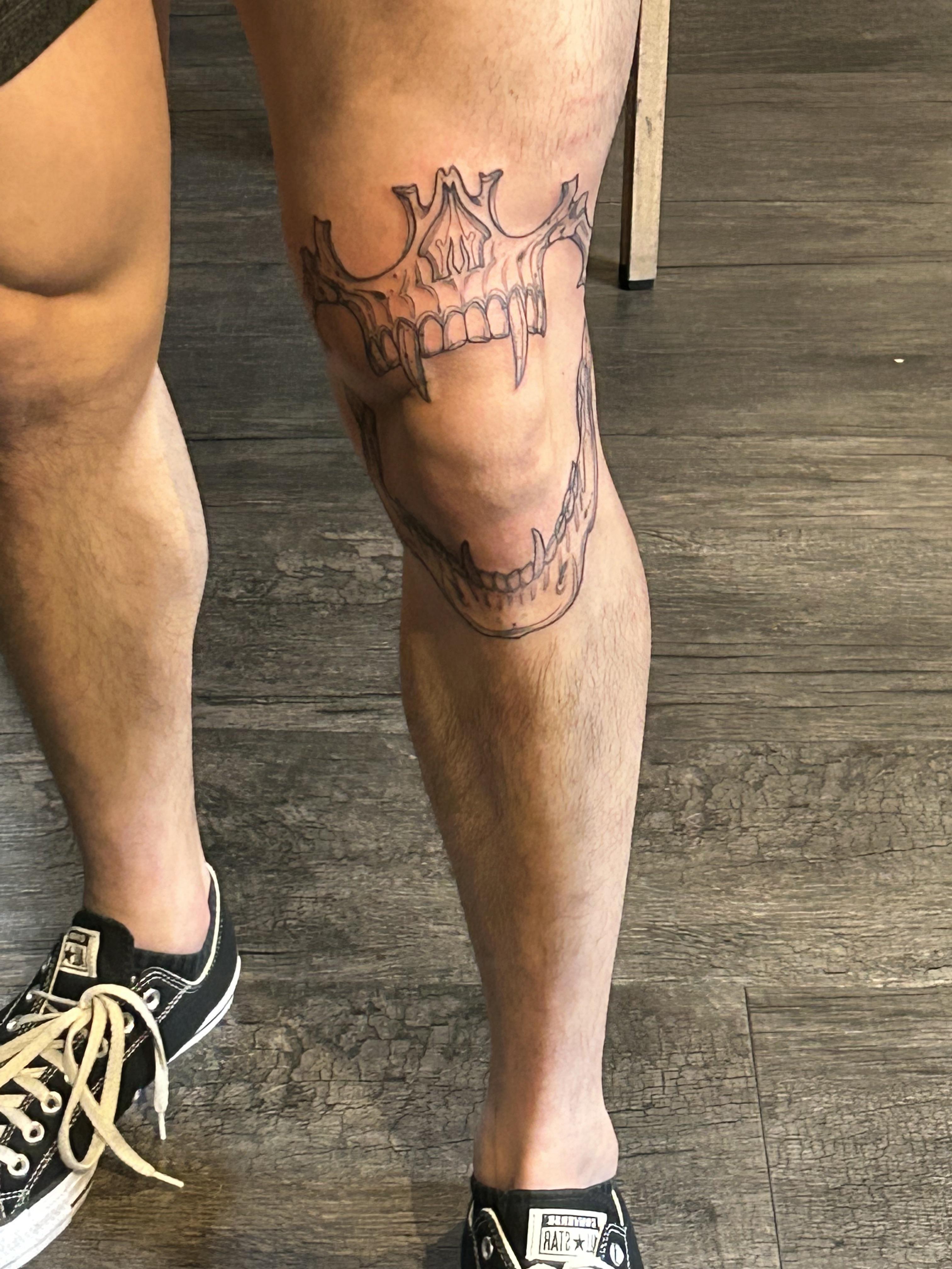 knee tattoos for men unique concepts