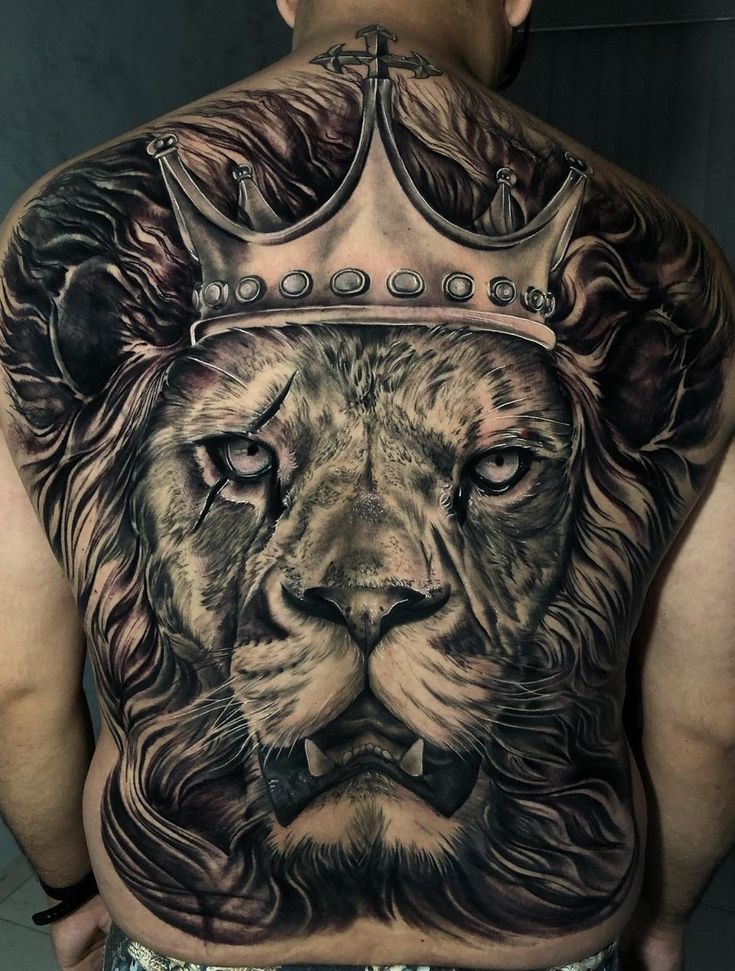 lion back tattoos for men 0019