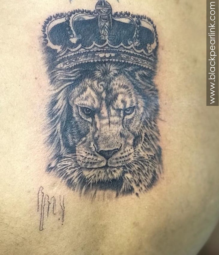 lion back tattoos for men 0020