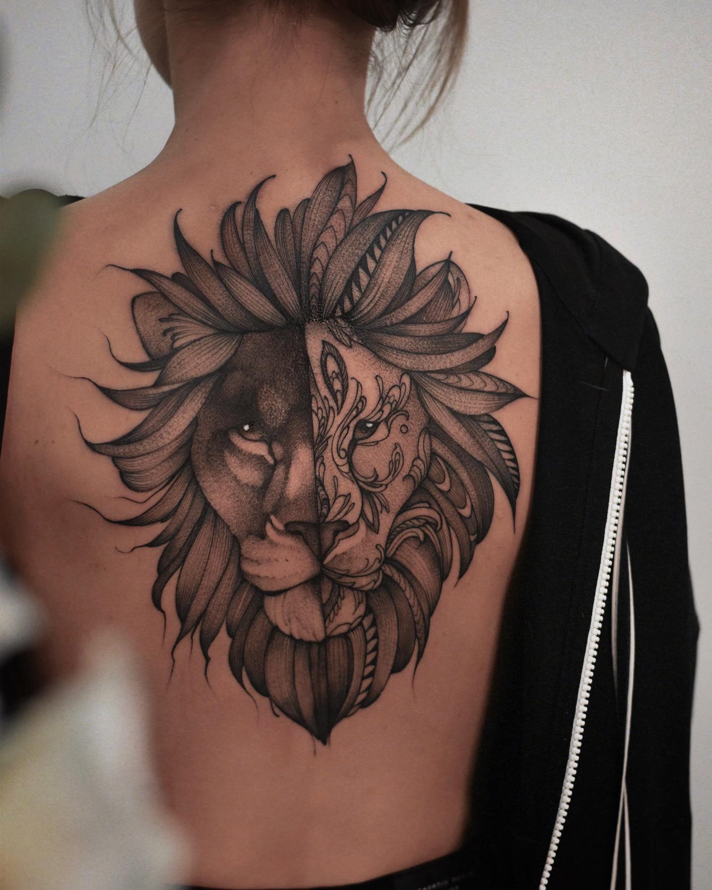 lion back tattoos for men 0031