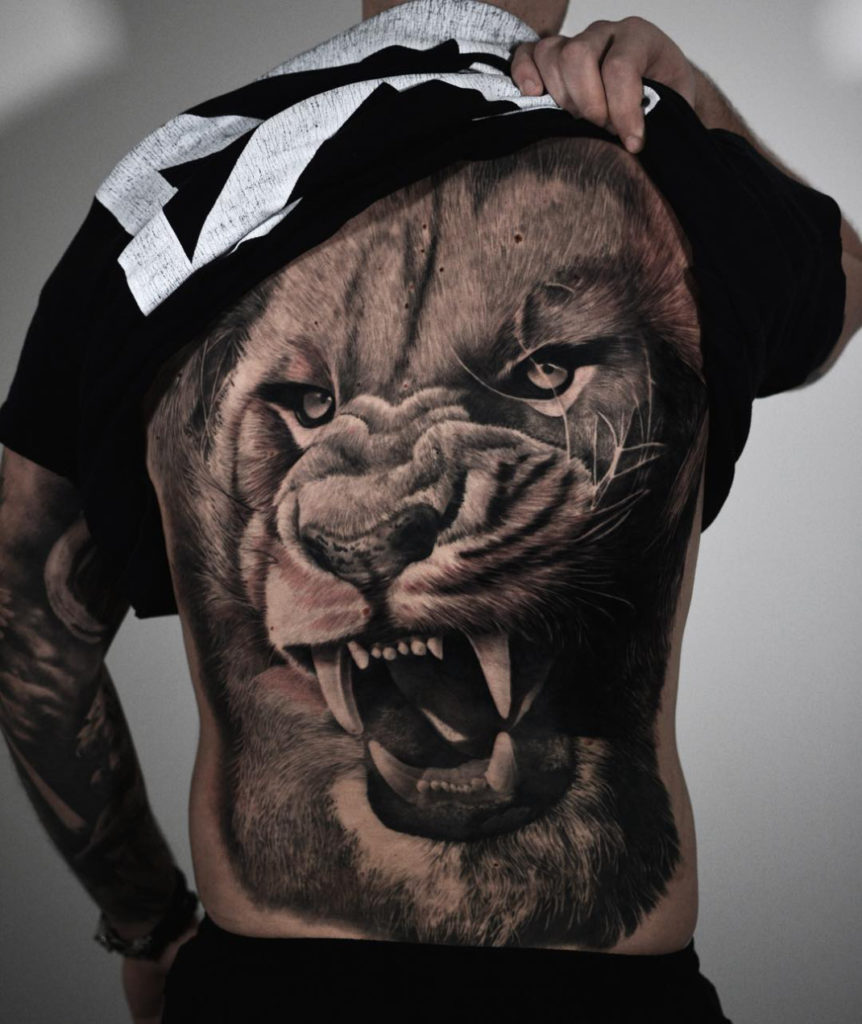 lion back tattoos for men 0073