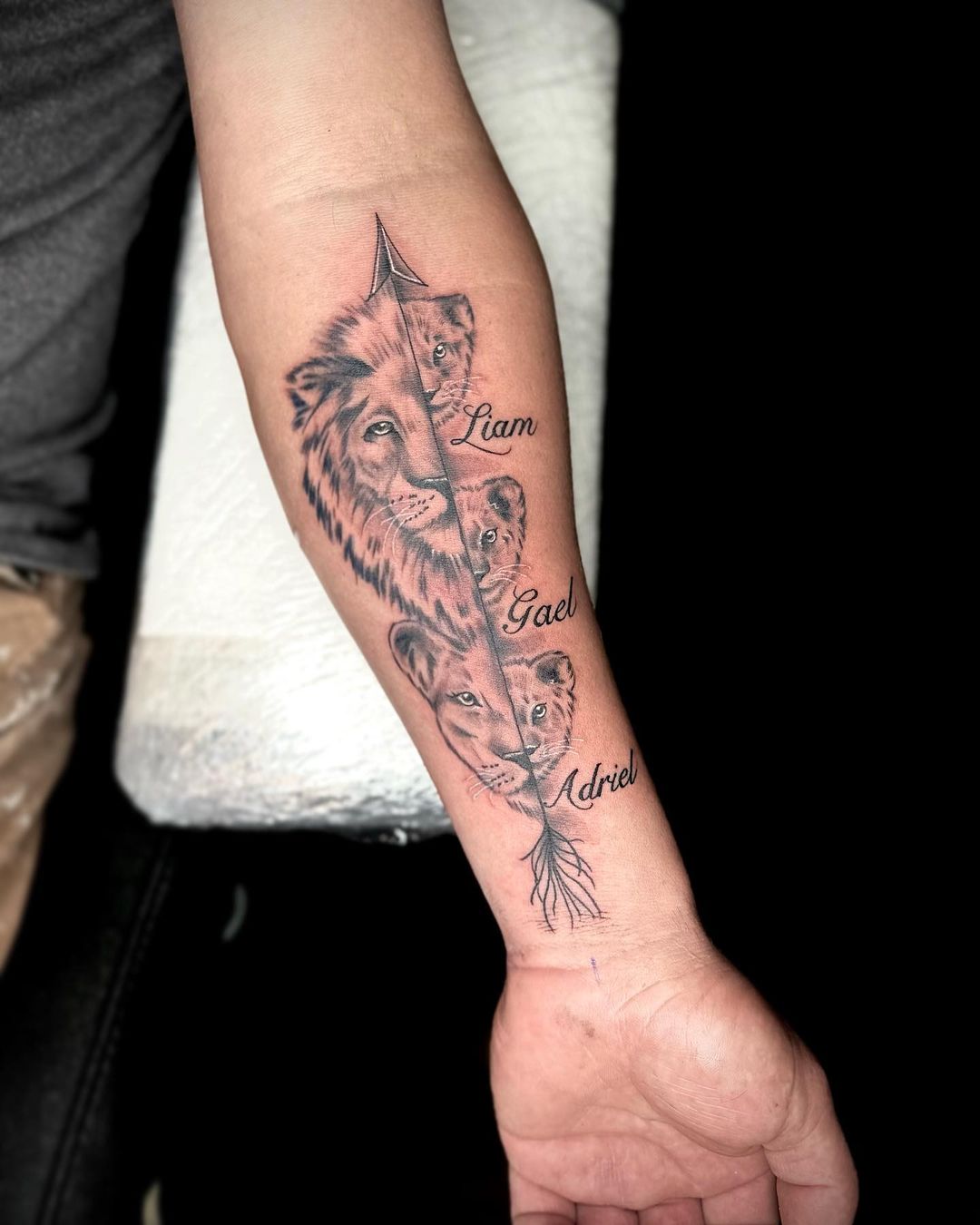 lion forearm tattoos for men 0053