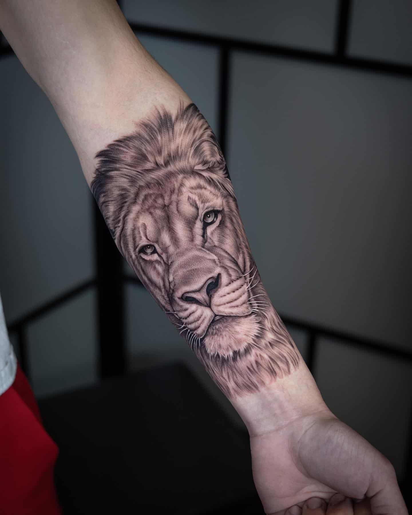 lion forearm tattoos for men 0067