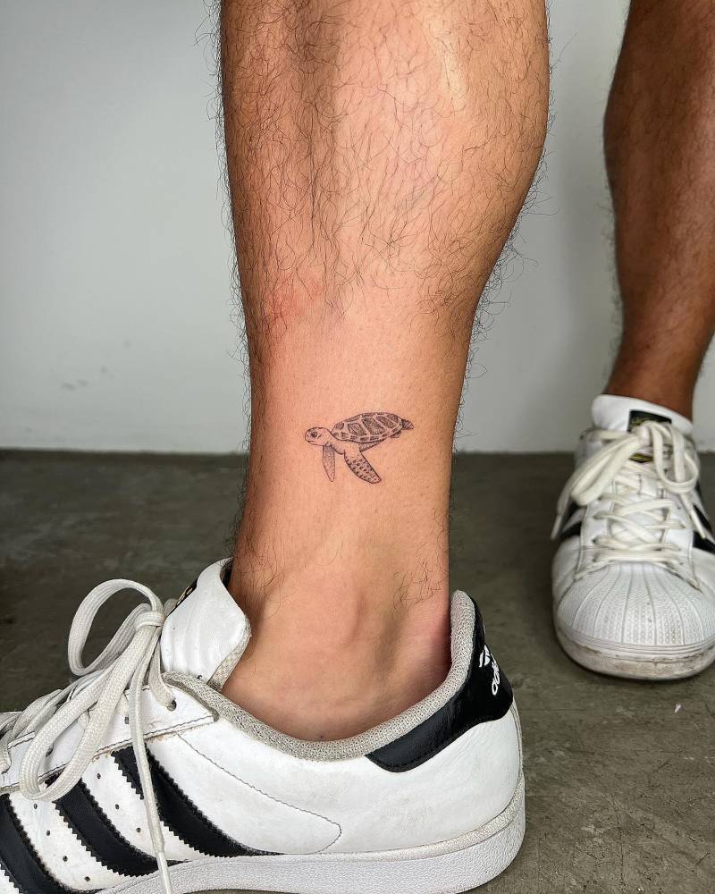 minimalist turtle tattoos for men