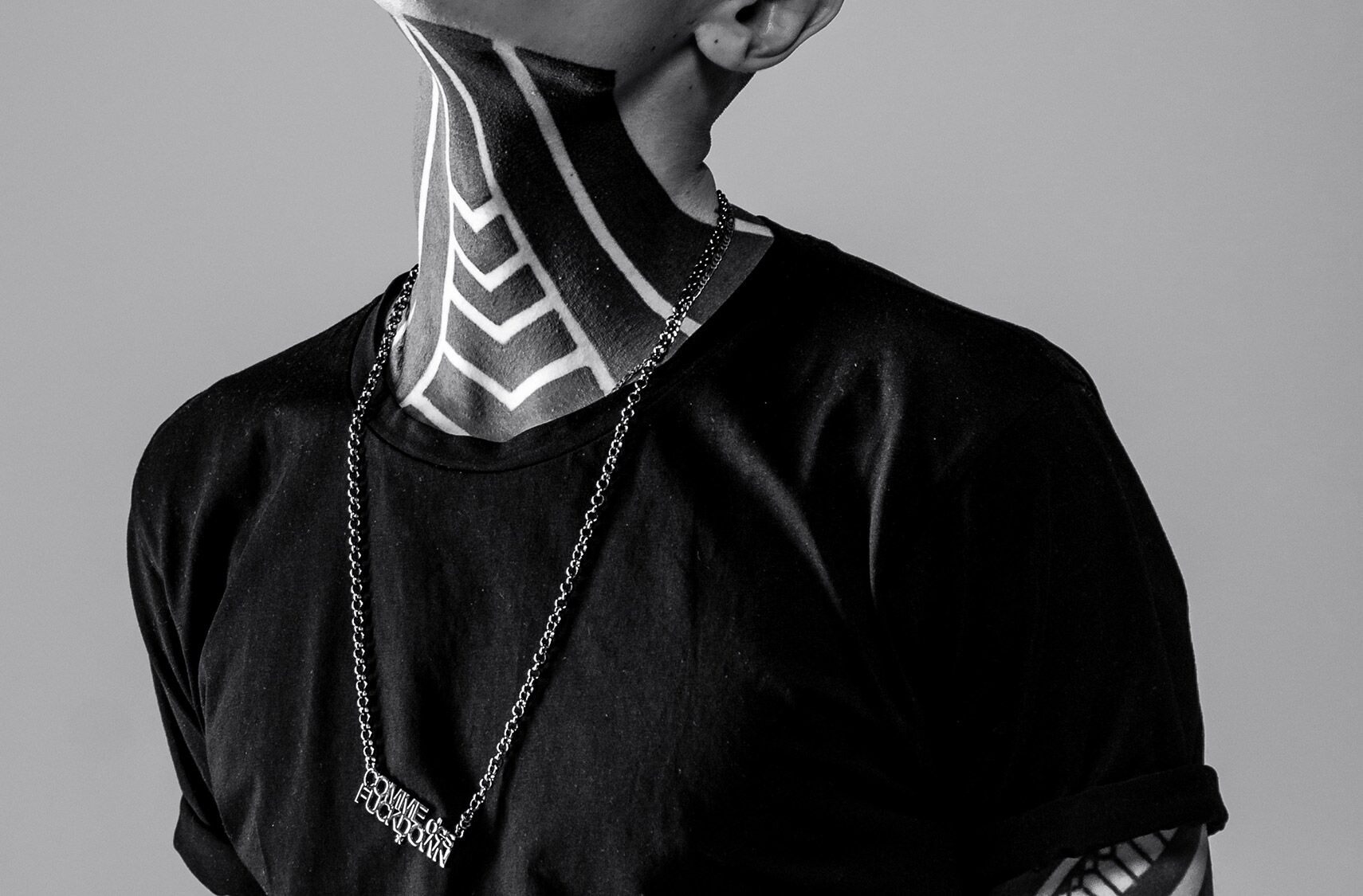 neck tattoos for black men 0056