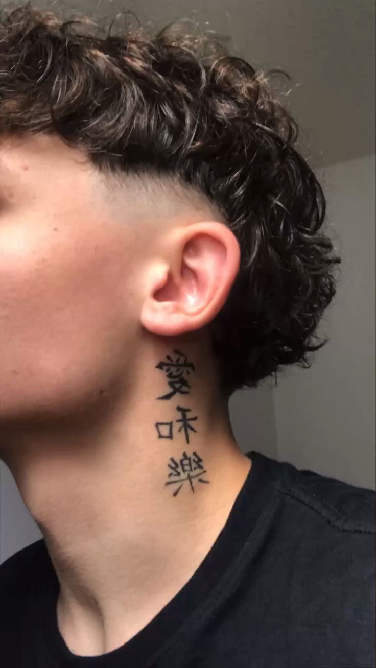 neck tattoos for men