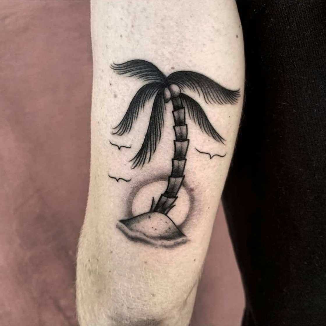 palm tree tattoos for men 0047