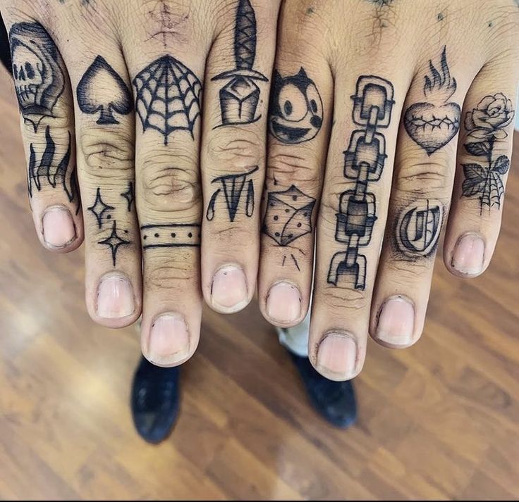 popular trends in men's knuckle tattoos