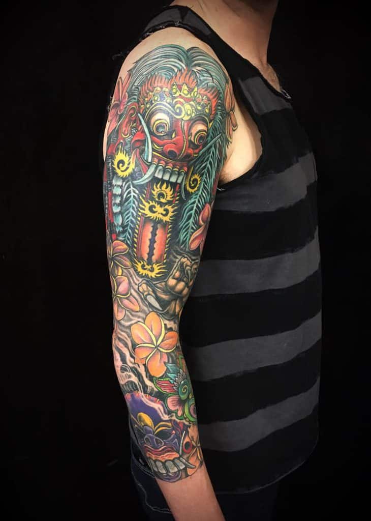 quarter sleeve tattoos for men 0011